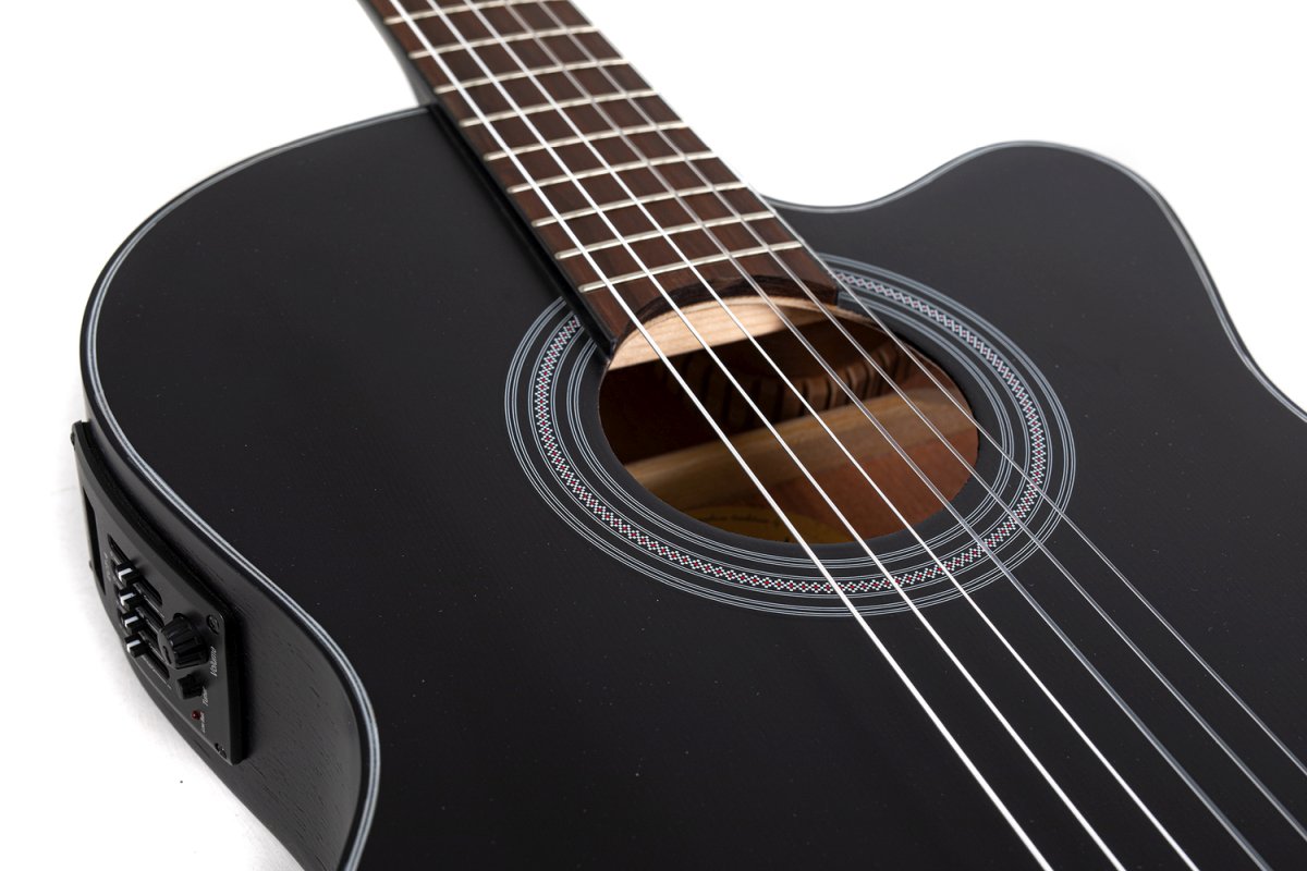 GEWA Student E-Acoustic Classical Guitar 4/4 Natural Ceder - - alt view 4