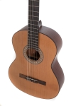 Caballero by MR Classical Guitar 4/4 Natural Ceder - - alt view 3